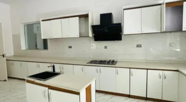 5 bedroom semi detached duplex  With a bq Available for rent 