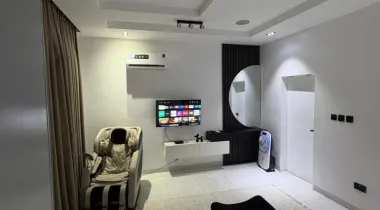 One bedroom  With PS5 and massage chair Ikoyi  Available for bookings today