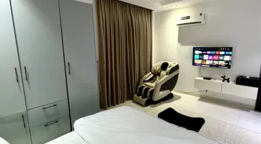 One bedroom  With PS5 and massage chair Ikoyi  Available for bookings today