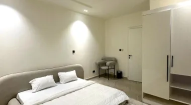 luxury 4 bedroom apartment for your home away from home experience .