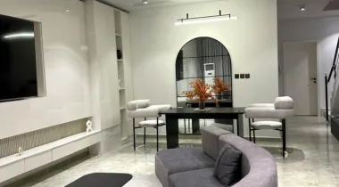 luxury 4 bedroom apartment for your home away from home experience .