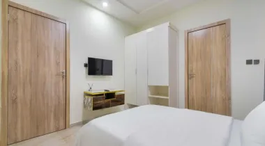 luxury 3/4 bedroom  luxurious apartment for your home away from home experience .