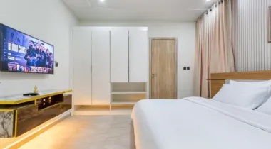 luxury 3/4 bedroom  luxurious apartment for your home away from home experience .