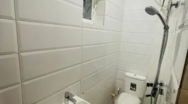 Selfcon Available for Rent at Chevron Drive.