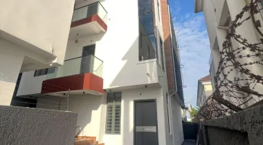 5 BED &amp; BQ || 750 MILLION || , LEKKI, PHASE 1, LAGOS  For Sales