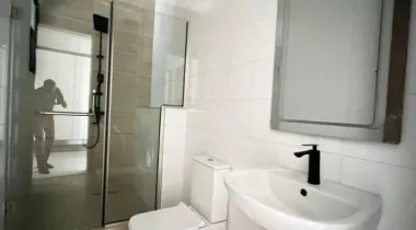 LUXURY 2BEDROOM SERVICED APARTMENT WITH BQ FOR SALE