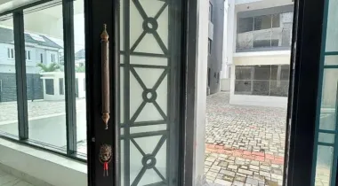 This luxury development  comprises of 5bedroom luxury detached duplexes with BQ*