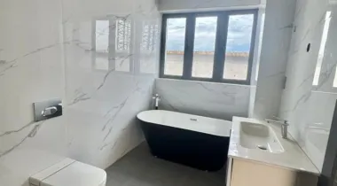 This luxury development  comprises of 5bedroom luxury detached duplexes with BQ*