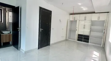 This luxury development  comprises of 5bedroom luxury detached duplexes with BQ*