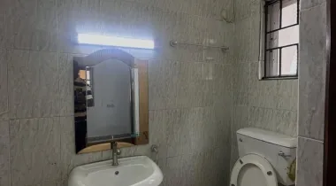 𝟑 𝐔𝐍𝐈𝐓𝐒 𝐎𝐅 𝟐-𝐁𝐄𝐃𝐑𝐎𝐎𝐌 𝐀𝐏𝐀𝐑𝐓𝐌𝐄𝐍𝐓𝐒 𝐖𝐈𝐓𝐇 𝐆𝐔𝐄𝐒𝐓 𝐓𝐎𝐈𝐋𝐄𝐓𝐒 𝐔𝐏 𝐅𝐎𝐑 𝐑𝐄𝐍𝐓