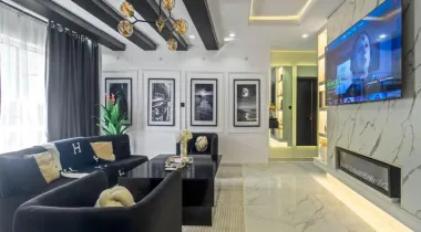 Spacious Luxury 1 bedroom with PS5, 2 Balconies &amp; Private Golf Area