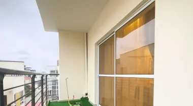 Spacious Luxury 1 bedroom with PS5, 2 Balconies &amp; Private Golf Area