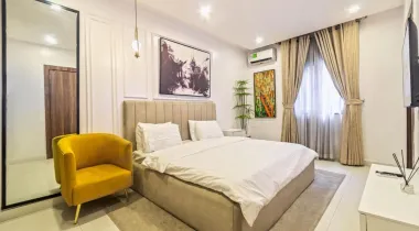 Luxurious 2 bedroom maisonette/ smart home with ps5