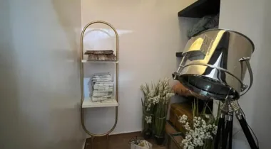 Office/ Shop Space Available For RENT and Located at Lekki phase 1.