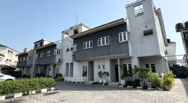 4 Bedroom Terrace Duplex with BQ For RENT Located at Lekki Phase 1.
