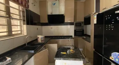 4 bedroom semi detached duplex with bq