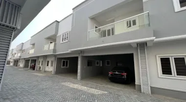 3 bed + BQ terrace for rent