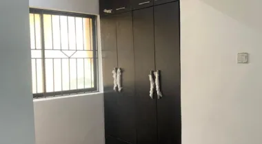 Newly renovated  3 bedroom flat apartment  Available for rent 