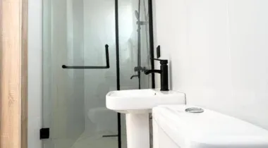 A luxurious 5 bedroom fully detached duplex with Bq