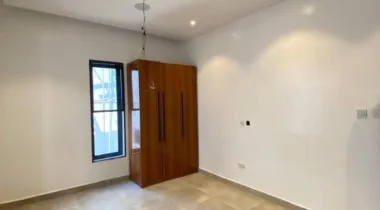 5 Bedroom Fully Detached Duplex With Pool, Cinema, Elevator, Gym, Rooftop Terrace, BQ etc. Available For SALE Located Ikate.