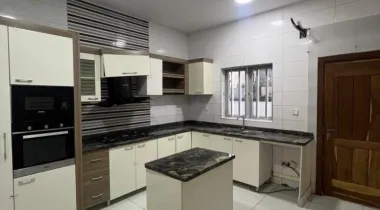 5 bedroom fully detached with a bq