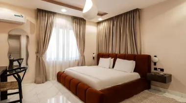 Luxury 2/3-Bedroom Serviced Apartment