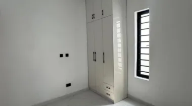 5 Bedroom Semi Detached Duplex Located At New Road, Lekki.
