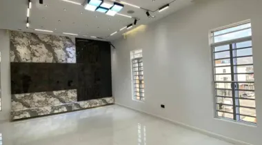 Beautifully Built 5 Bedroom Fully Detached Duplex with a Boys Quarter is Available For Sale at Lekki Phase 1, Lekki Lagos.