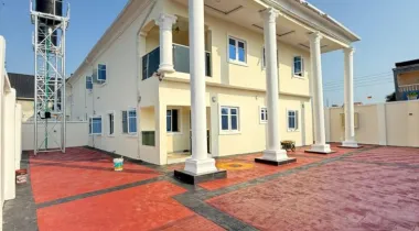 BRANDNEW 4 Bedroom Fully Detach Duplex