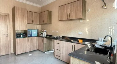 BRANDNEW 4 Bedroom Fully Detach Duplex