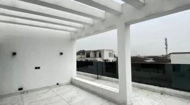 Superbly Finished Five (5) Bedroom Detached House with a Large Rooftop, Swimming Pool and 2 Boys Quarter at Old Ikoyi, Lagos.*💠