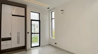 A LOVELY 5 BEDROOM FULLY DETACHED DUPLEX WITH A ROOM BOYS QUARTER IS AVAILABLE FOR SALE AT OSAPA LONDON,  LEKKI LAGOS.*