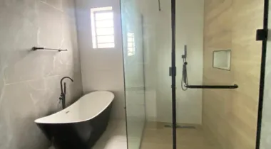 STYLISHLY BUILT 6 BEDROOM FULLY DETACHED DUPLEX WITH A ROOM BOYS QUARTER IS AVAILABLE FOR SALE AT CHEVRON,  LEKKI LAGOS.*