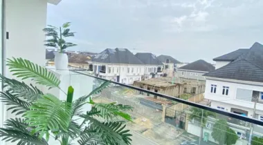 STYLISHLY BUILT 6 BEDROOM FULLY DETACHED DUPLEX WITH A ROOM BOYS QUARTER IS AVAILABLE FOR SALE AT CHEVRON,  LEKKI LAGOS.*
