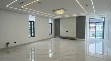 STYLISHLY BUILT 6 BEDROOM FULLY DETACHED DUPLEX WITH A ROOM BOYS QUARTER IS AVAILABLE FOR SALE AT CHEVRON,  LEKKI LAGOS.*