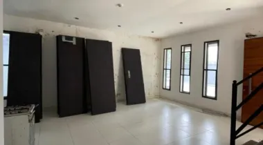 4Bedroom Maisonette With a Bq