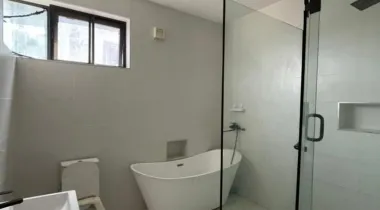 4Bedroom Maisonette With a Bq