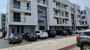 4Bedroom Maisonette With a Bq