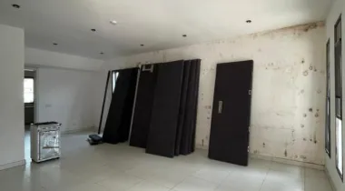 4Bedroom Maisonette With a Bq