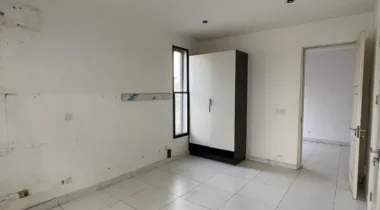 4Bedroom Maisonette With a Bq