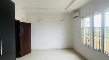 3 bedroom Penthouse For Rent