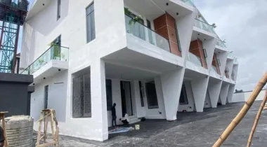 4 Bedroom Terrace for rent