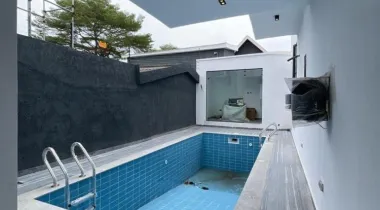 5 Bedroom Fully Detached Duplex With Boys Quarter Available For Sale and Located At Lekki Phase 1.