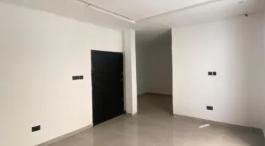 1 BEDROOM APARTMENT WITH COMMUNAL SWIMMING POOL + GYM IS CURRENTLY AVAILABLE FOR RENT, LOCATED AT OLOGOLO, LEKKI LAGOS.*