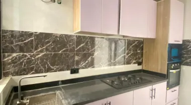 1 BEDROOM APARTMENT WITH COMMUNAL SWIMMING POOL + GYM IS CURRENTLY AVAILABLE FOR RENT, LOCATED AT OLOGOLO, LEKKI LAGOS.*