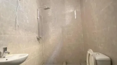 1 BEDROOM APARTMENT WITH COMMUNAL SWIMMING POOL + GYM IS CURRENTLY AVAILABLE FOR RENT, LOCATED AT OLOGOLO, LEKKI LAGOS.*