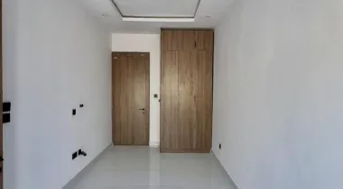 FULLY SERVICED 2/3 BEDROOM APARTMENTS