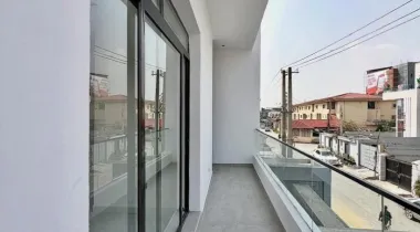 FULLY SERVICED 2/3 BEDROOM APARTMENTS