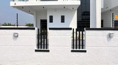 5 BEDROOM FULLY DETACHED DUPLEX WITH SWIMMING POOL