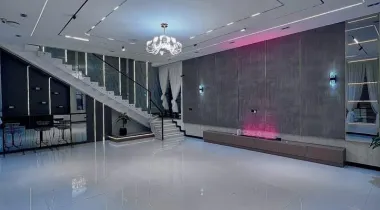 5 BEDROOM FULLY DETACHED HOME